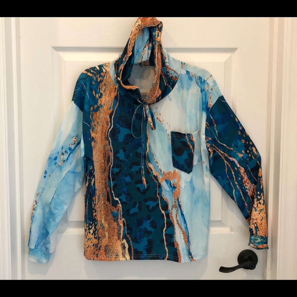 Beautiful Print Hooded Top